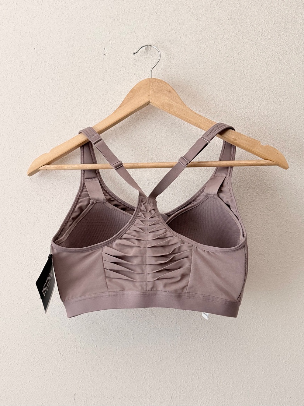 NEW Victoria's Secret Sport Knockout Front-Zip Sports Bra in Taupe - Picture 2 of 3